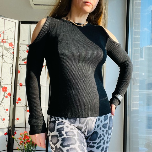 rag & bone Cut Out Cold Shoulder Crew Fitted Black Sweater Long Sleeves Stretchy - Picture 14 of 16